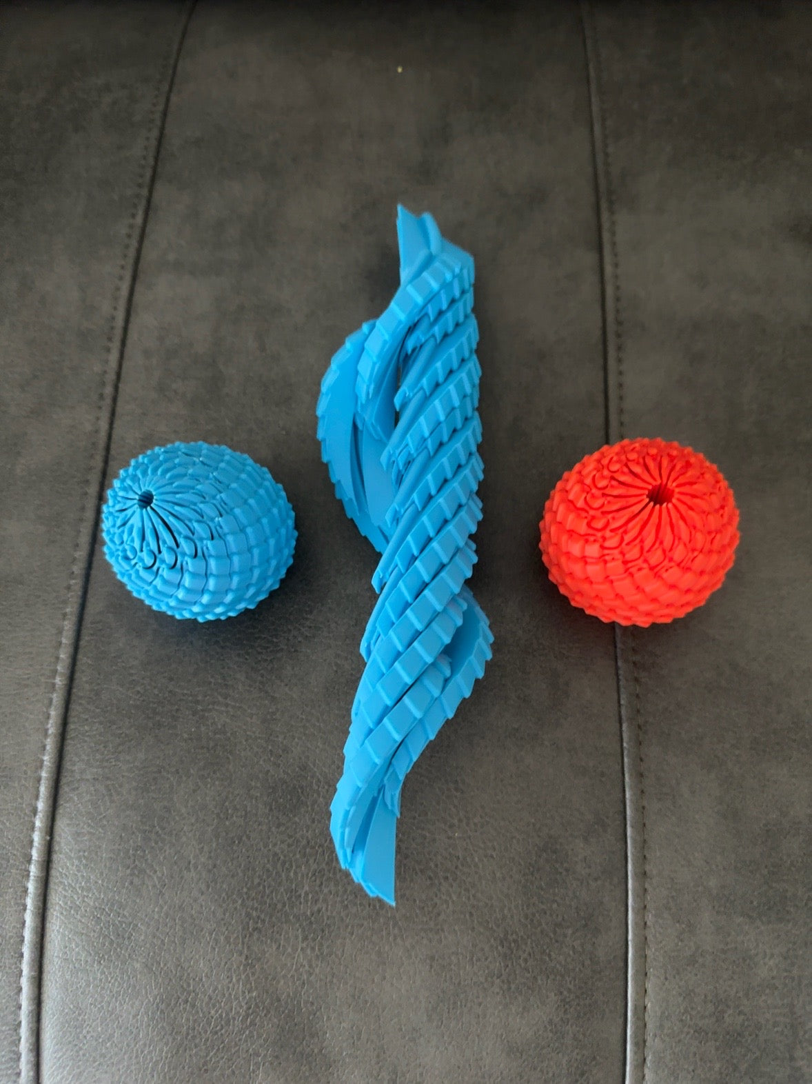 Medium fidget egg